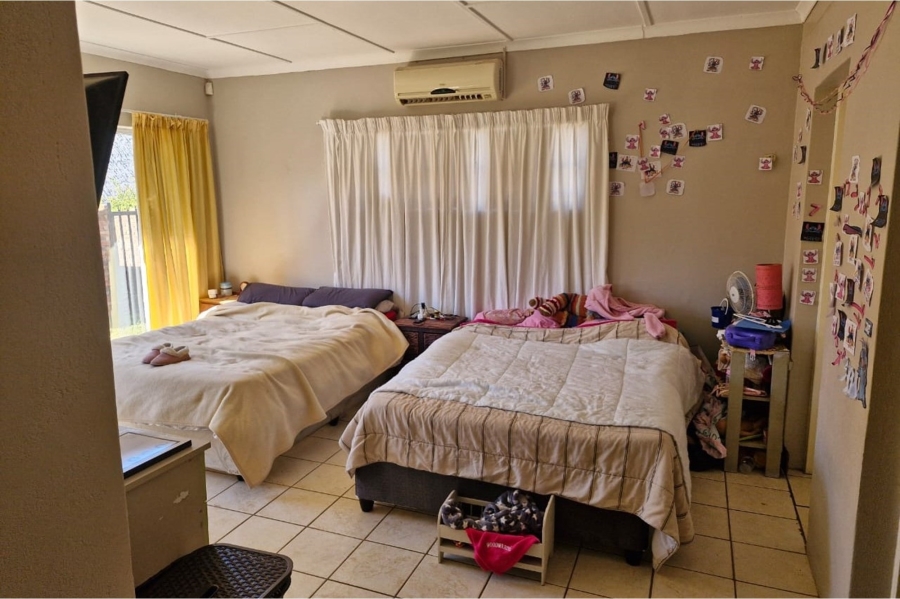 To Let 3 Bedroom Property for Rent in Wilkoppies North West